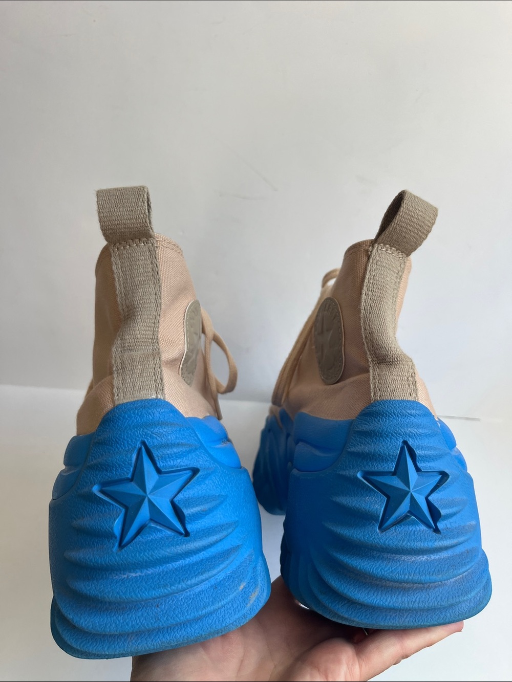 Converse Sneakers Size 11.5 - Picture 6 of 12
